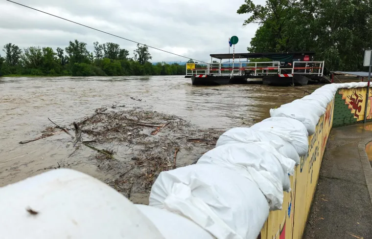 Situacija je kritična: Prizori nabujale Save izazivaju jezu, ovakvo stanje nije viđeno godinama!