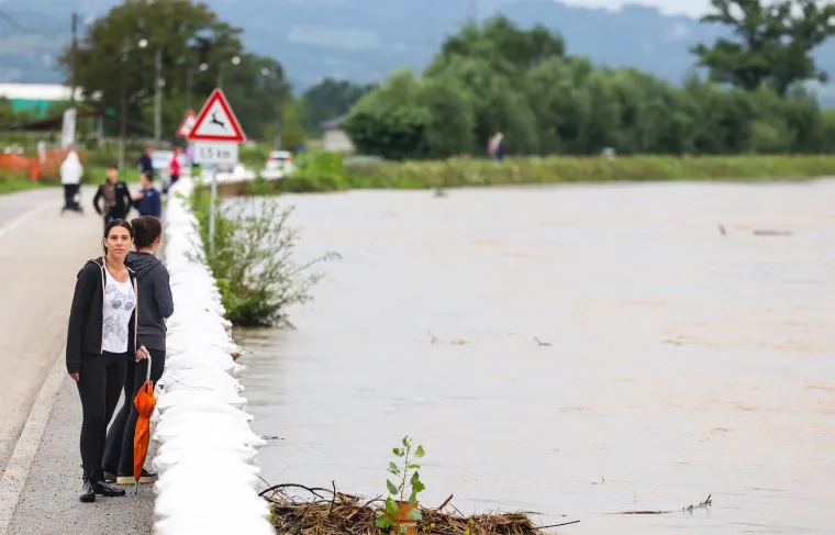 Situacija je kritična: Prizori nabujale Save izazivaju jezu, ovakvo stanje nije viđeno godinama!