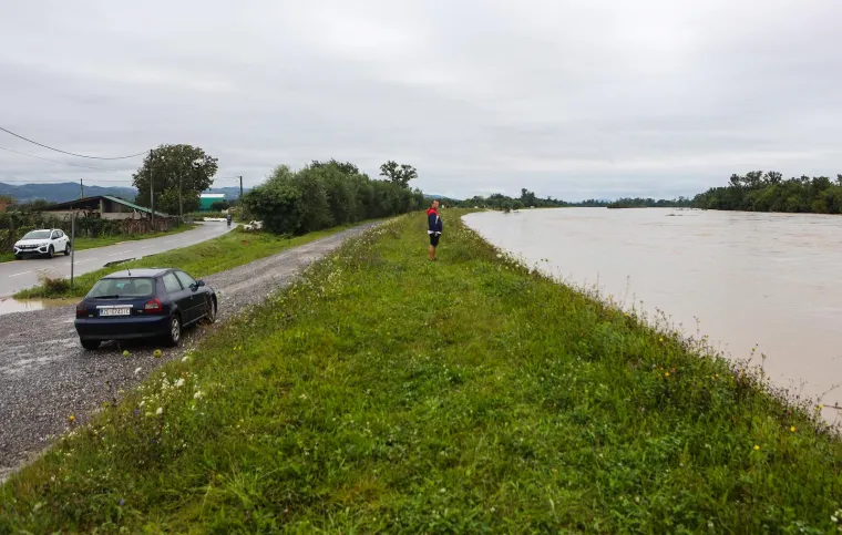 Situacija je kritična: Prizori nabujale Save izazivaju jezu, ovakvo stanje nije viđeno godinama!