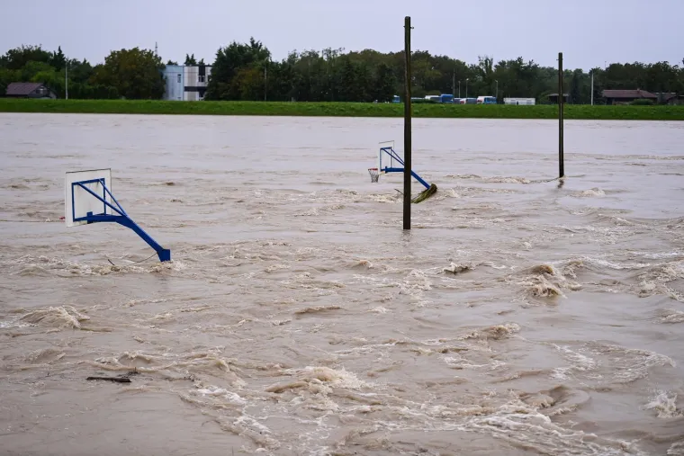 Spasitelj Zagreba jo&scaron; je uvijek pod snažnim pritiskom Save. Ali, ne predaje se... Ovo je tek osmi put da je u 'akciji'