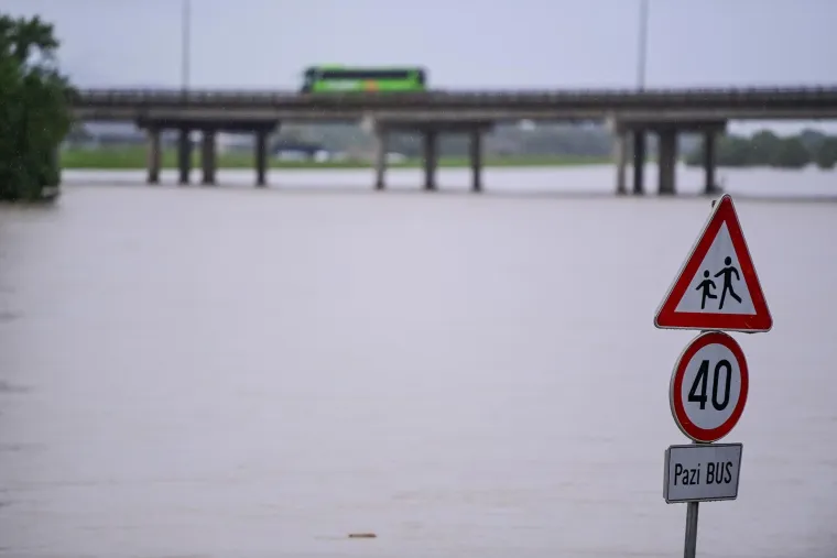 Spasitelj Zagreba jo&scaron; je uvijek pod snažnim pritiskom Save. Ali, ne predaje se... Ovo je tek osmi put da je u 'akciji'