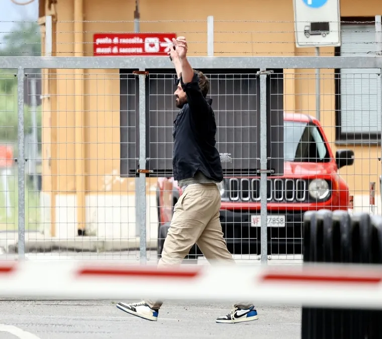 Ben, &scaron;to na ovo kaže J. Lo? Glumac uhvaćen u zagrljaju biv&scaron;e supruge, izgledali su vrlo blisko, kao nikad do sad!