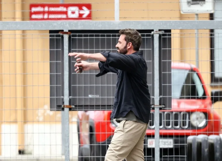 Ben, &scaron;to na ovo kaže J. Lo? Glumac uhvaćen u zagrljaju biv&scaron;e supruge, izgledali su vrlo blisko, kao nikad do sad!