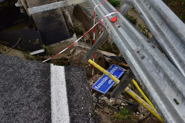 Sjećate li se mosta kojeg je tijekom nevremena u Sloveniji uni&scaron;tila bujica? Evo kako izgleda danas