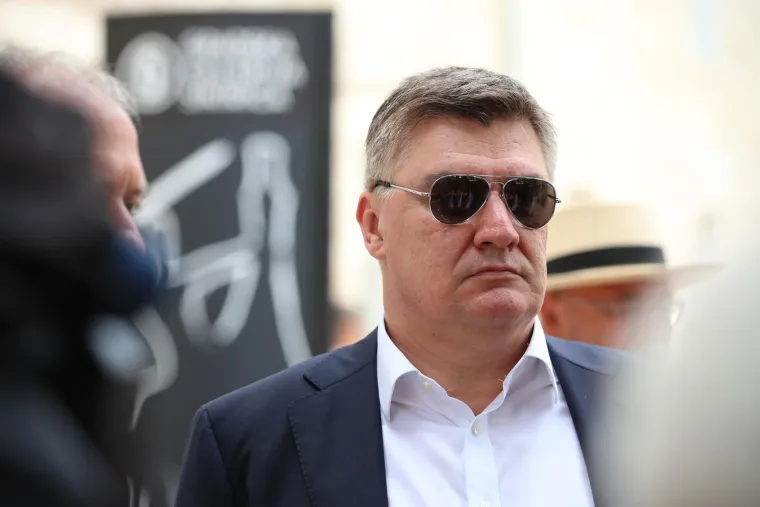 Vrh države okupio se na Sinjskoj alci, a mnoge iznenadio potez Milanovića i Plenkovića