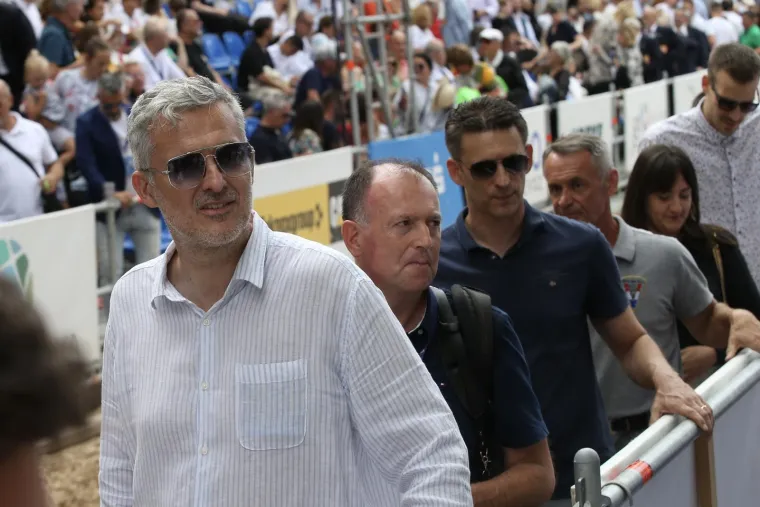 Vrh države okupio se na Sinjskoj alci, a mnoge iznenadio potez Milanovića i Plenkovića