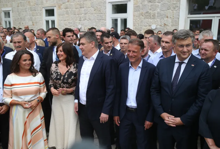 Najprije u Knin, a danas se svi sjatili u Sinj:  Pogledajte tko je sve došao na 308. Alku