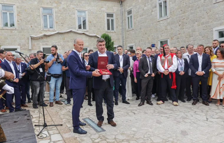 Najprije u Knin, a danas se svi sjatili u Sinj:  Pogledajte tko je sve došao na 308. Alku