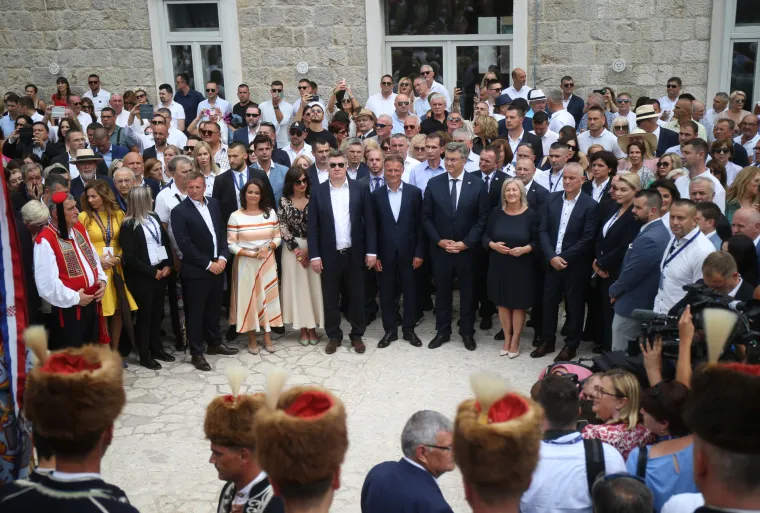 Najprije u Knin, a danas se svi sjatili u Sinj:  Pogledajte tko je sve došao na 308. Alku