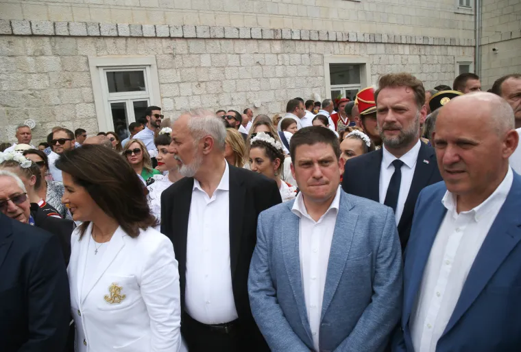 Najprije u Knin, a danas se svi sjatili u Sinj:  Pogledajte tko je sve do&scaron;ao na 308. Alku