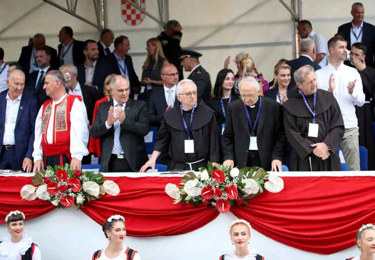 Najprije u Knin, a danas se svi sjatili u Sinj:  Pogledajte tko je sve do&scaron;ao na 308. Alku