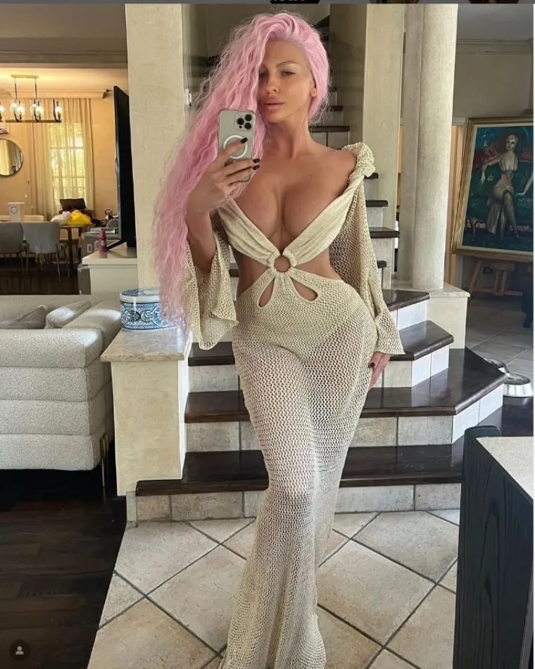 Jelena Karleuša obrisala skoro sve objave s Instagrama: Isplivali vrući detalji njene medijske šutnje