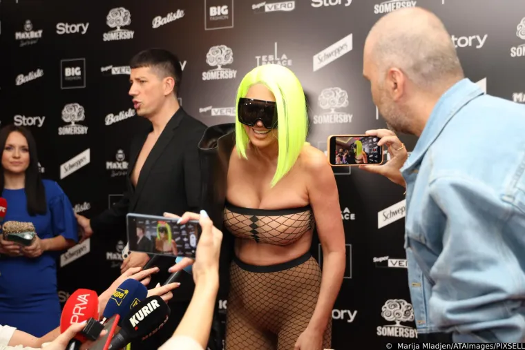 Jelena Karleu&scaron;a obrisala skoro sve objave s Instagrama: Isplivali vrući detalji njene medijske &scaron;utnje