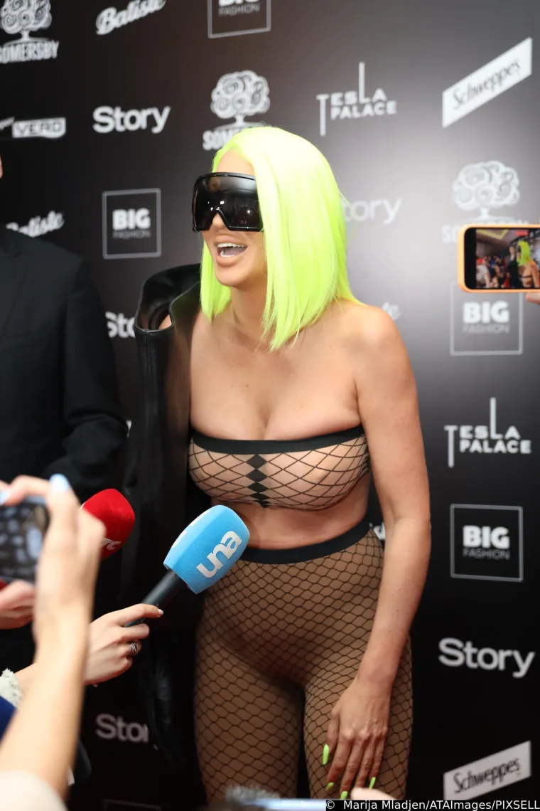 Jelena Karleu&scaron;a obrisala skoro sve objave s Instagrama: Isplivali vrući detalji njene medijske &scaron;utnje