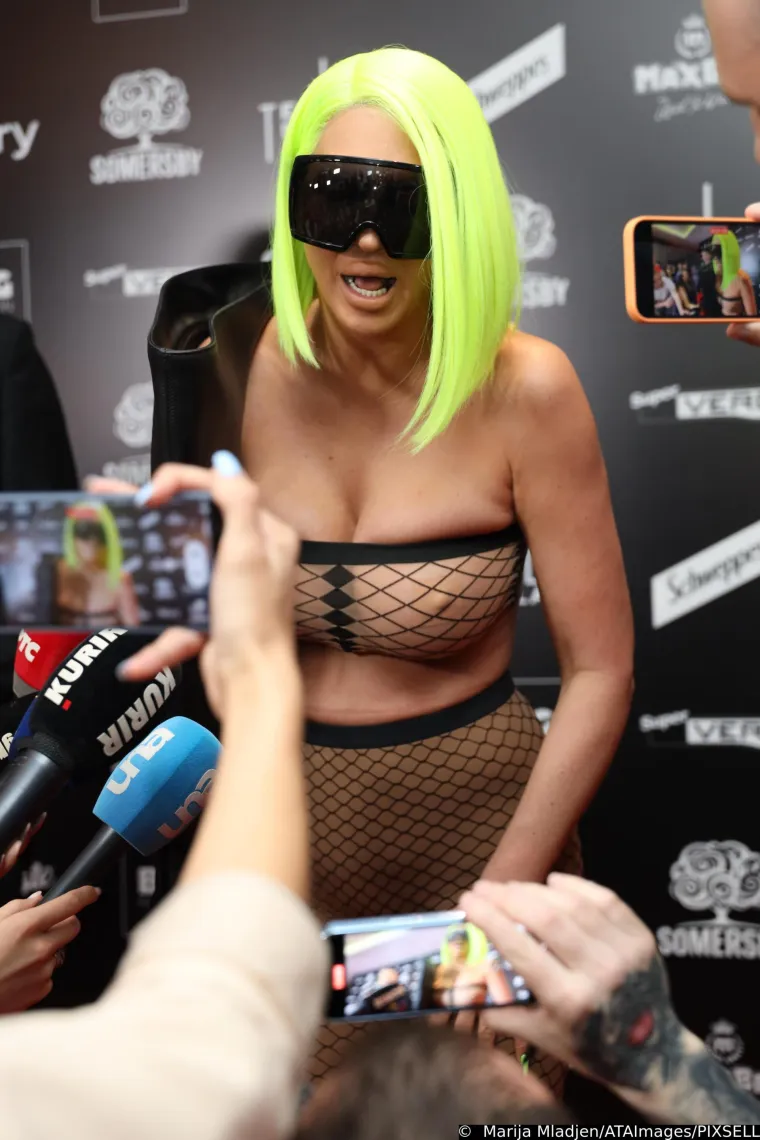 Jelena Karleu&scaron;a obrisala skoro sve objave s Instagrama: Isplivali vrući detalji njene medijske &scaron;utnje