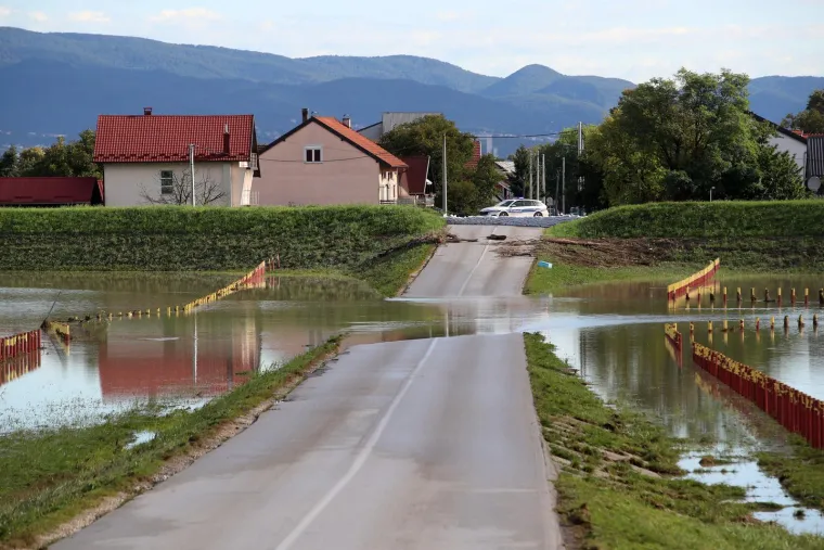Povlači se voda iz oteretnog kanala Sava-Odra: Pogledajte kako sada izgleda kanal koji je spasio Zagreb