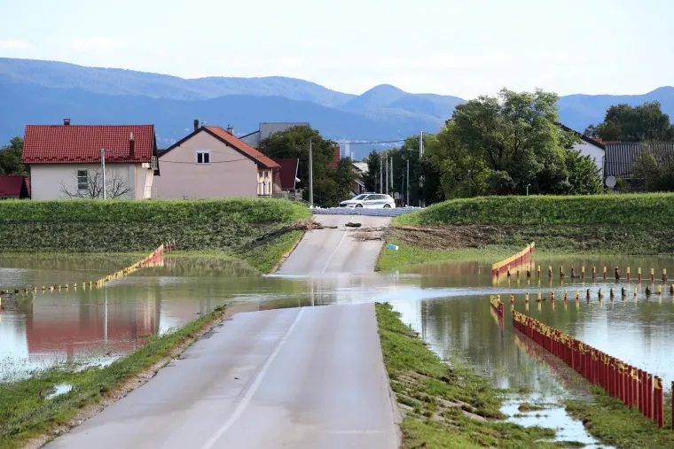 Povlači se voda iz oteretnog kanala Sava-Odra: Pogledajte kako sada izgleda kanal koji je spasio Zagreb