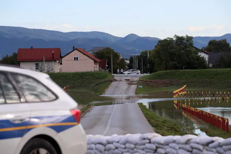 Povlači se voda iz oteretnog kanala Sava-Odra: Pogledajte kako sada izgleda kanal koji je spasio Zagreb