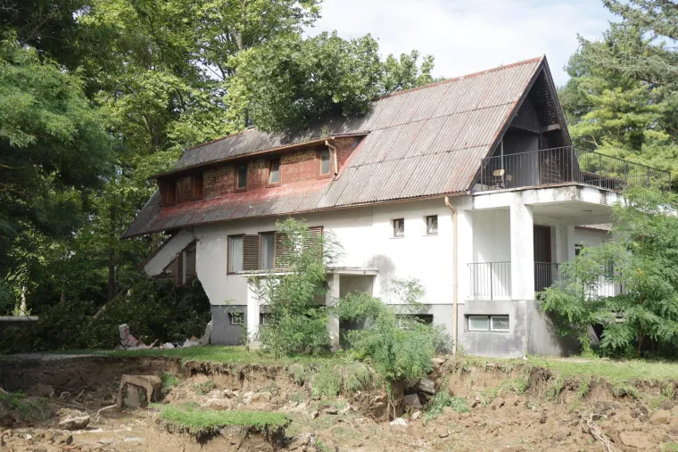 Strašne scene nakon dolaska vodene bujice: Drava napravila kaos na Šoderici, urušila se i jedna kuća