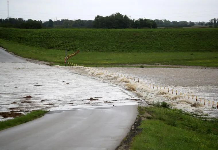 Donosimo veliki fotoizvje&scaron;taj s poplavom pogođenih područja: Prizori katastrofe pogađaju ravno u srce, borbe s bujicama su nemilosrdne