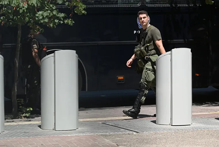 Velike mjere osiguranja: Dinamovi igrači napustili hotel u pratnji policije