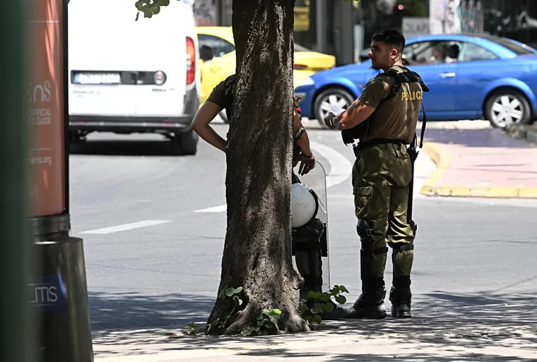 Velike mjere osiguranja: Dinamovi igrači napustili hotel u pratnji policije