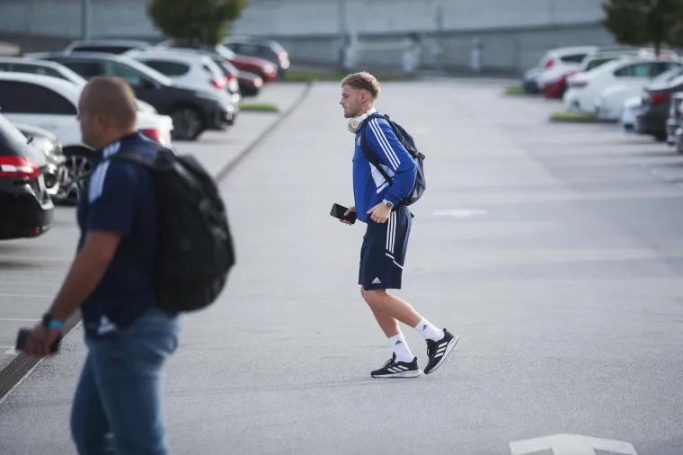 Žestok sukob navijača odgodio dvoboj u Ateni, igrači Dinama već se vratili u Zagreb