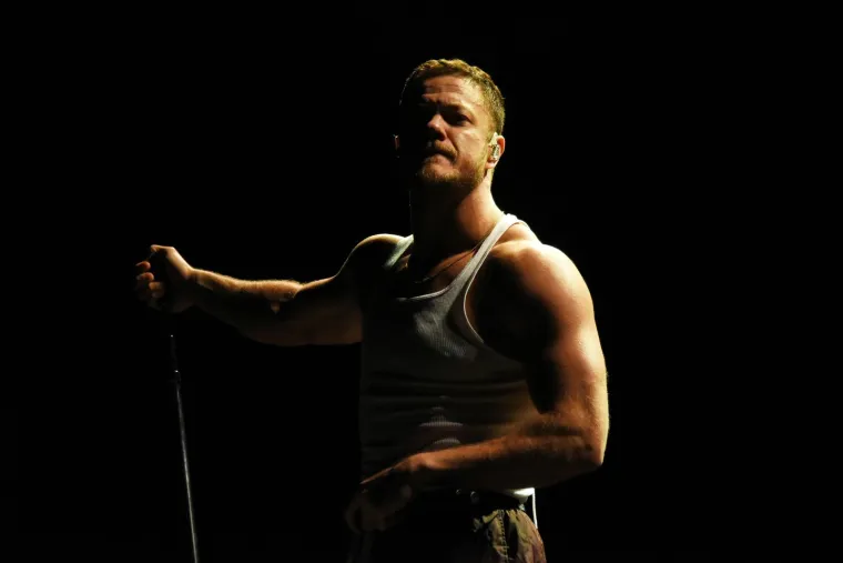 Zbog ovog mi&scaron;ićavka ženama se uzlupalo srce: Imagine Dragons napravio spektakl u prepunoj Puli, ali striptiz je ukrao &scaron;ou