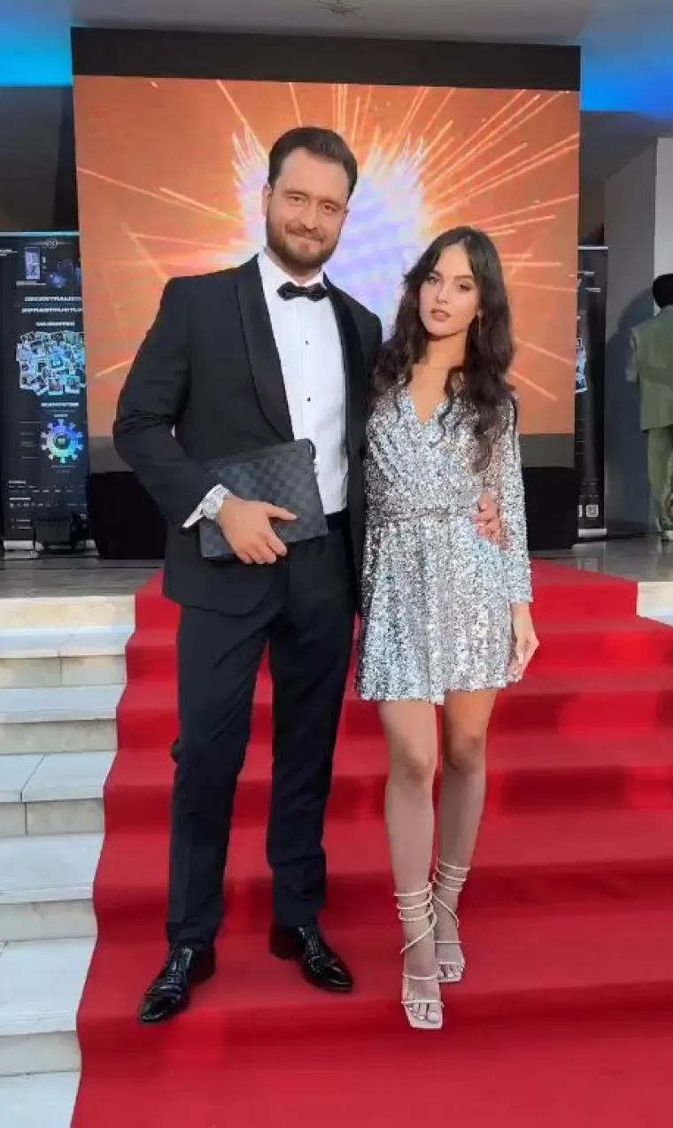 Sofia na društvenim mrežama pokazuje svoj raskošan život s milijunašem iz Dubaija, a ženama poručuje da podignu svoje standarde: &quot;Vaš dnevni podsjetnik da nikada ne izlazite sa siromašnim muškarcima.&quot; 