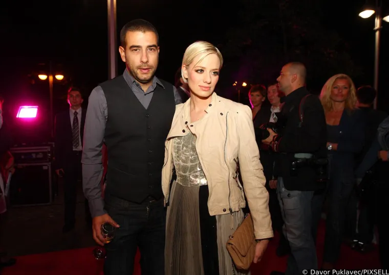 Jelena Veljača i Janko Popović Volarić u danima bračne sreće: Možete li vjerovati da su se godinu nakon ovih fotki - razveli?