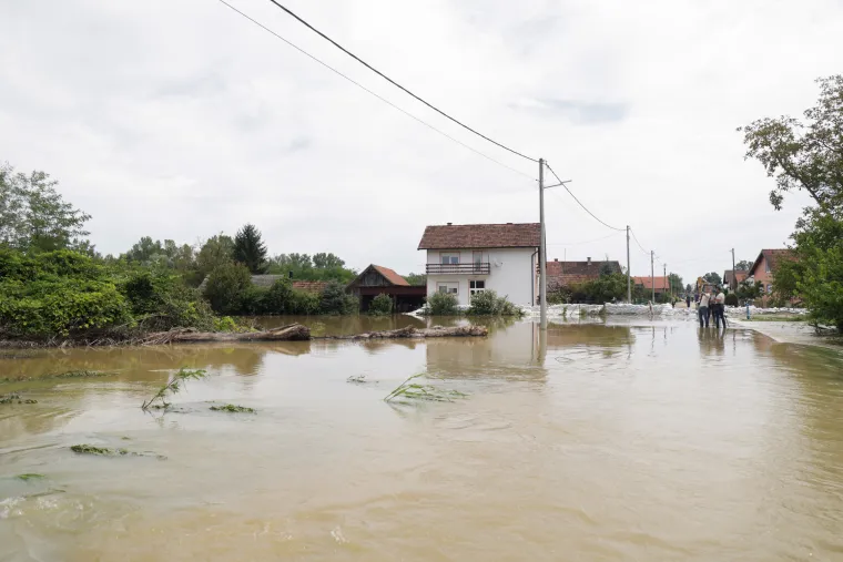 Još uvijek kritična situacija u Podravini! Ovako danas izgleda Drnje