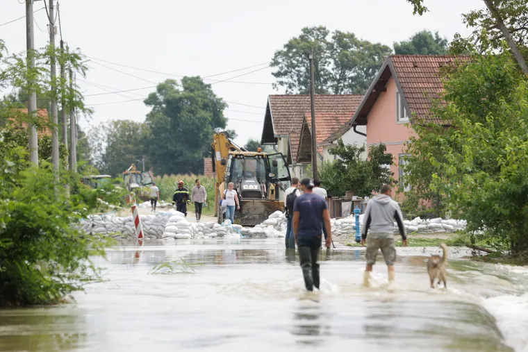 Još uvijek kritična situacija u Podravini! Ovako danas izgleda Drnje