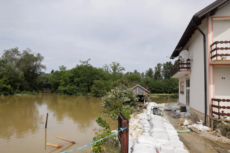 Još uvijek kritična situacija u Podravini! Ovako danas izgleda Drnje