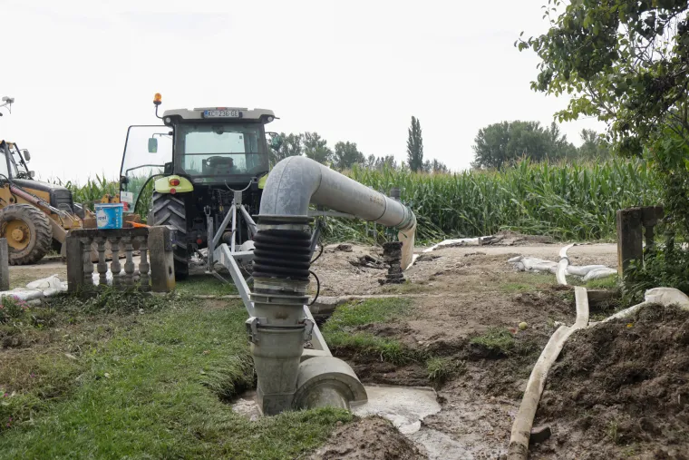 Još uvijek kritična situacija u Podravini! Ovako danas izgleda Drnje