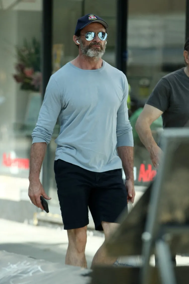 Hugh Jackman svojom pojavom rastopio obožavateljice: Privukao pažnju isklesanim mišićima i žilama na rukama