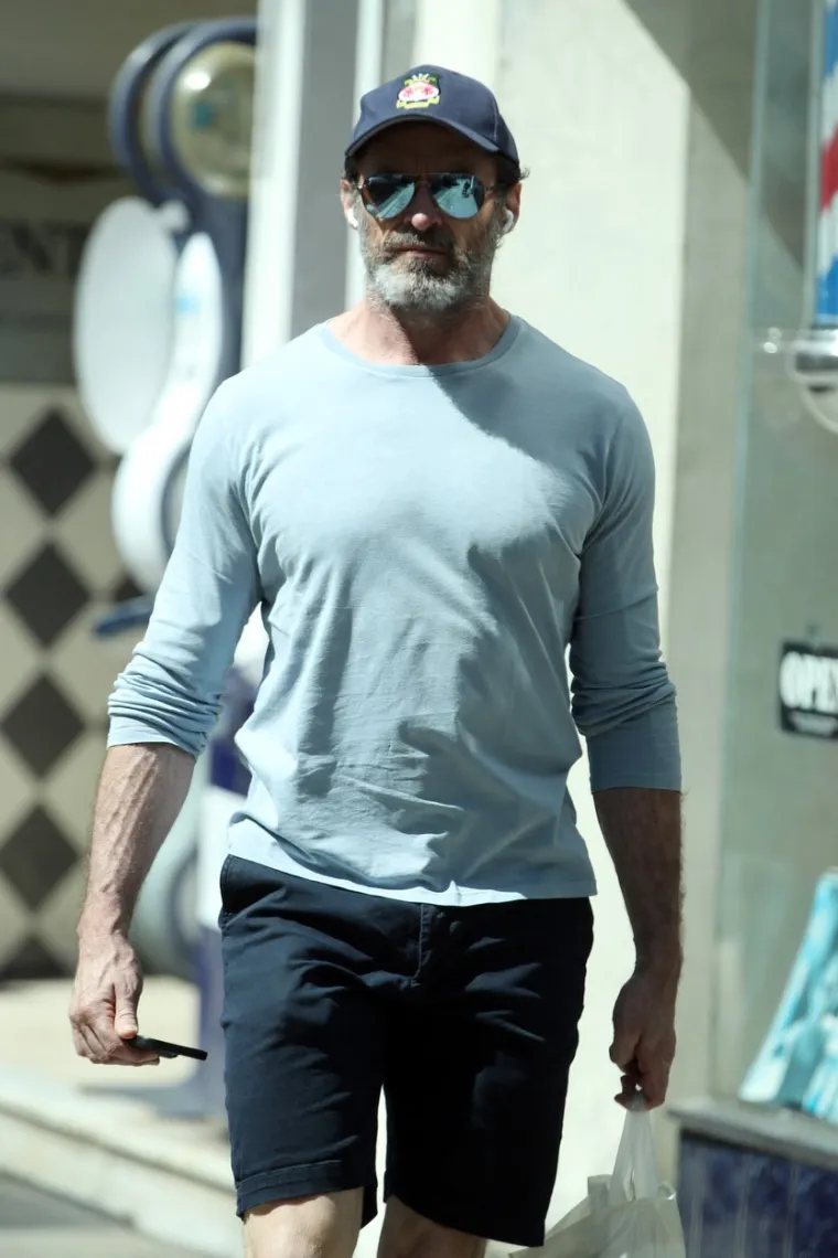 Hugh Jackman svojom pojavom rastopio obožavateljice: Privukao pažnju isklesanim mišićima i žilama na rukama
