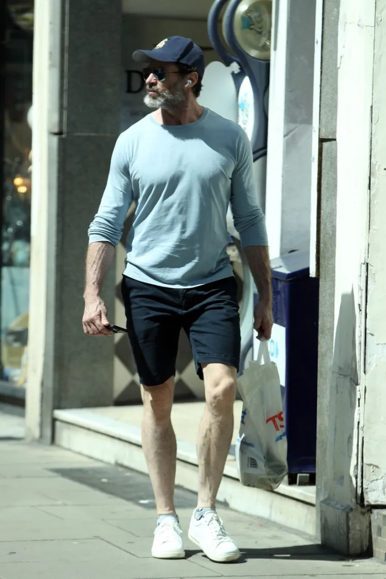 Hugh Jackman svojom pojavom rastopio obožavateljice: Privukao pažnju isklesanim mišićima i žilama na rukama