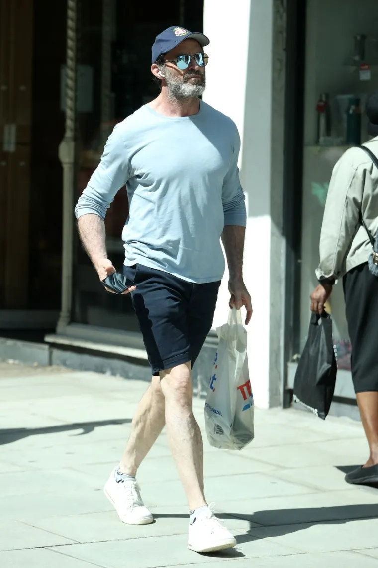 Hugh Jackman svojom pojavom rastopio obožavateljice: Privukao pažnju isklesanim mišićima i žilama na rukama