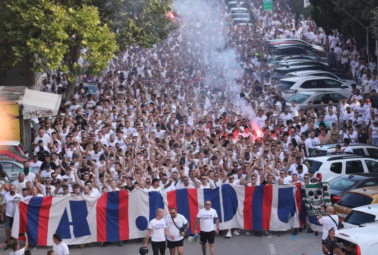 Torcidin korteo i&scaron;ao iz centra grada prema Poljudu