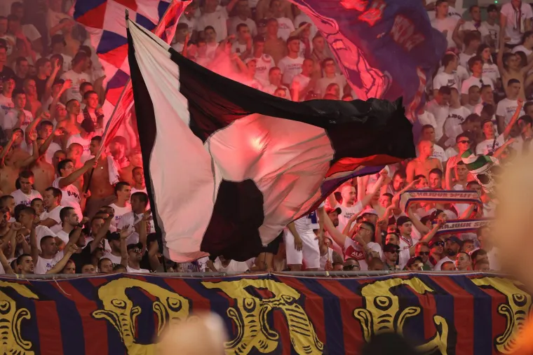 Spektakularna koreografija na Poljudu: Torcida poslala jasnu poruku