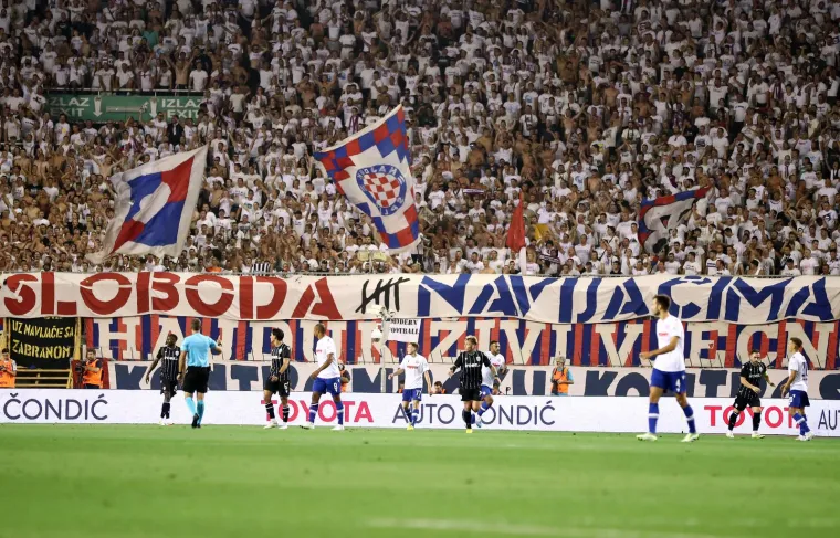 Spektakularna koreografija na Poljudu: Torcida poslala jasnu poruku