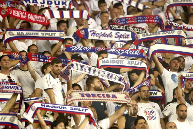 Spektakularna koreografija na Poljudu: Torcida poslala jasnu poruku