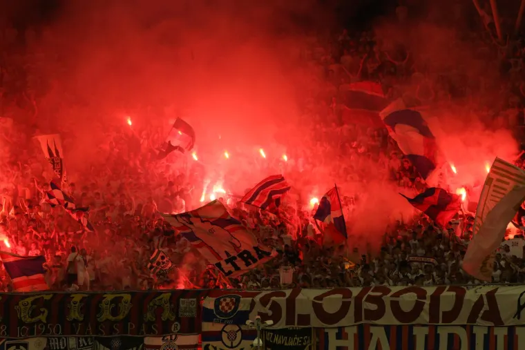 Spektakularna koreografija na Poljudu: Torcida poslala jasnu poruku