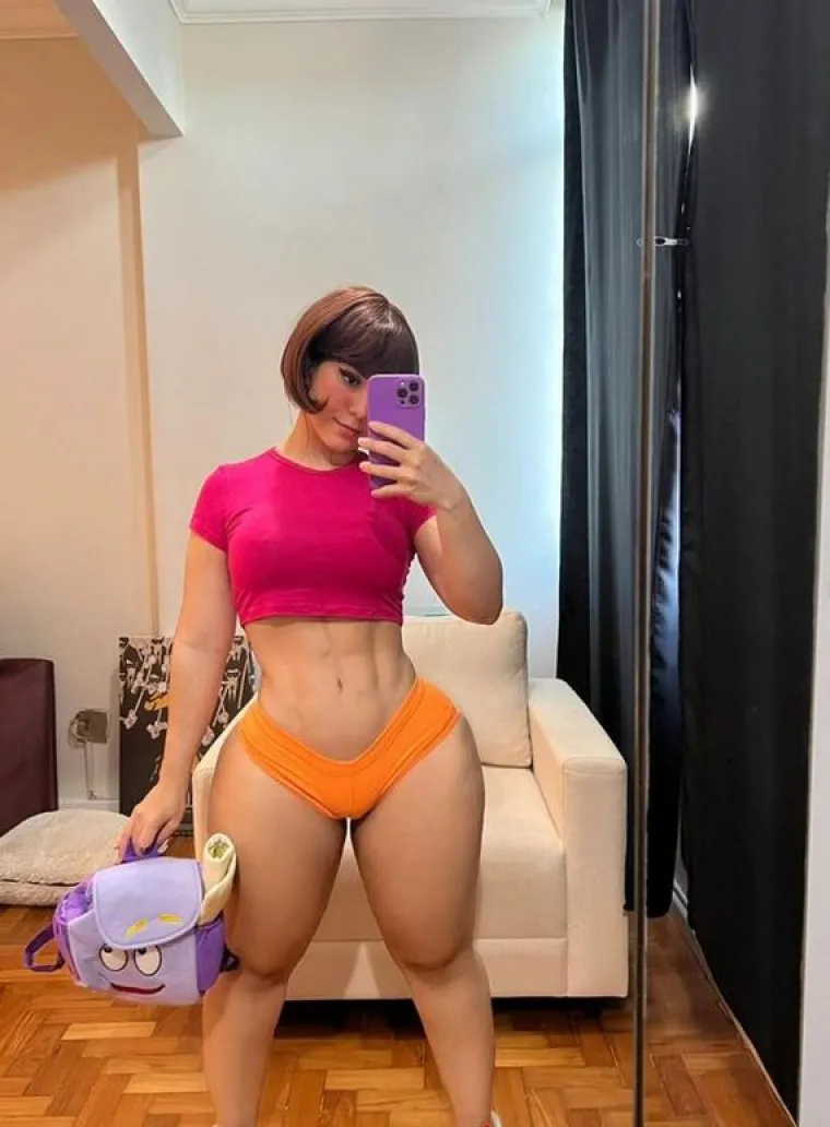 Umjesto toga fokusira se na pohvale koju dobiva na Instagramu. 