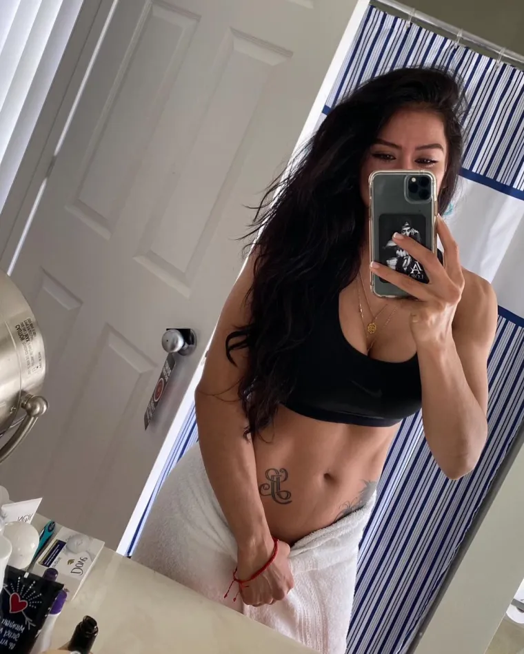 MMA zvijezda zavlada i OnlyFansom: Vrućim objavama stalno provocira, ne srami se skinuti vi&scaron;ak krpica