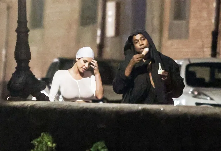 Kanye West i Bianca tumarali bosi po Italiji: Obukla je prozirne tajice kao topić, a onda joj je provirila i guza