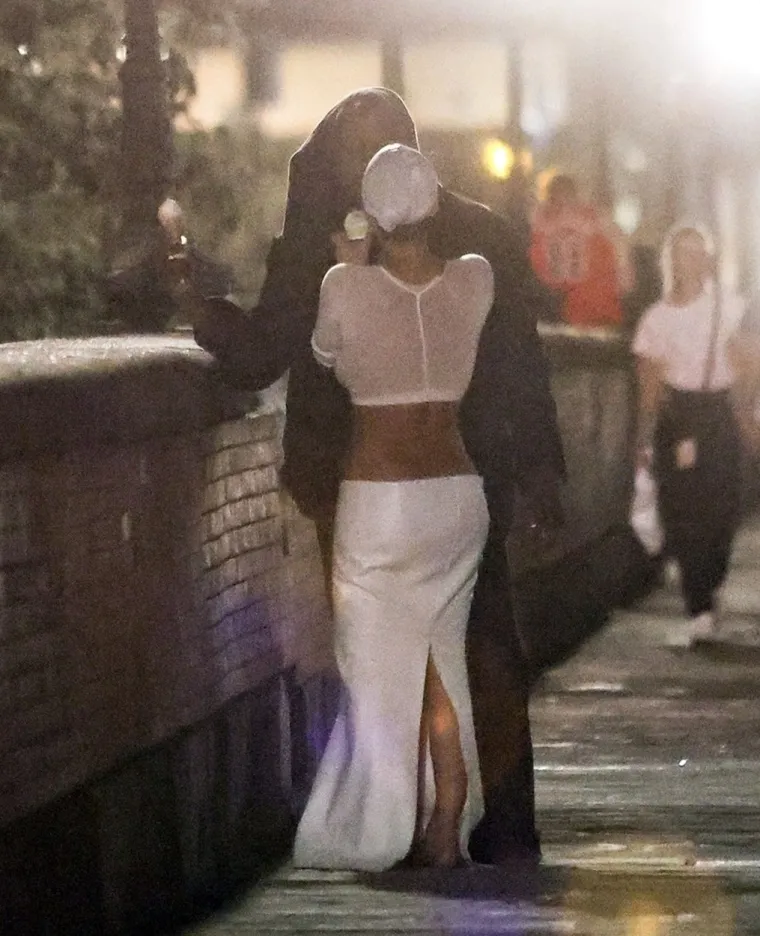 Kanye West i Bianca tumarali bosi po Italiji: Obukla je prozirne tajice kao topić, a onda joj je provirila i guza