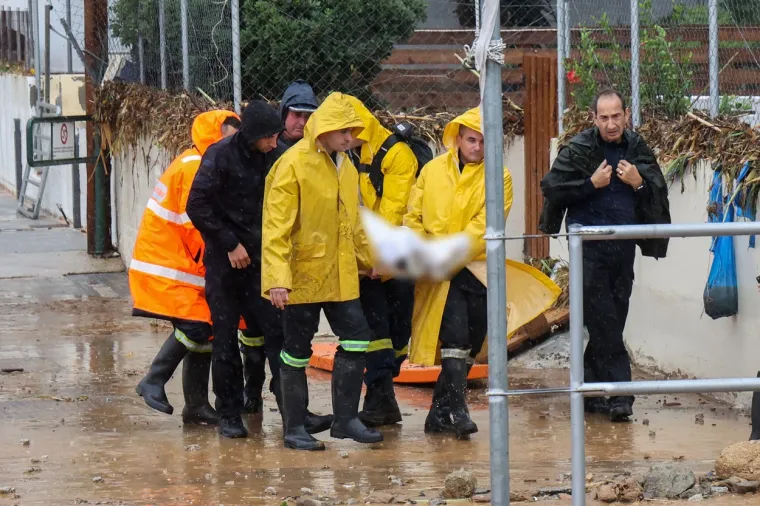 Nova grupa uhićenih Hrvata na ispitivanju! Stigli autobusima i okruženi policijom