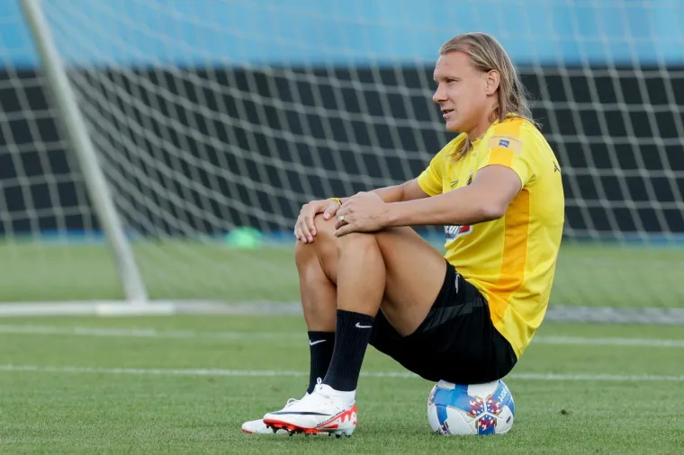 Oko stadiona opsadno stanje, a na travnjaku sjajna atmosfera: Domagoj Vida nije skidao osmjeh s lica