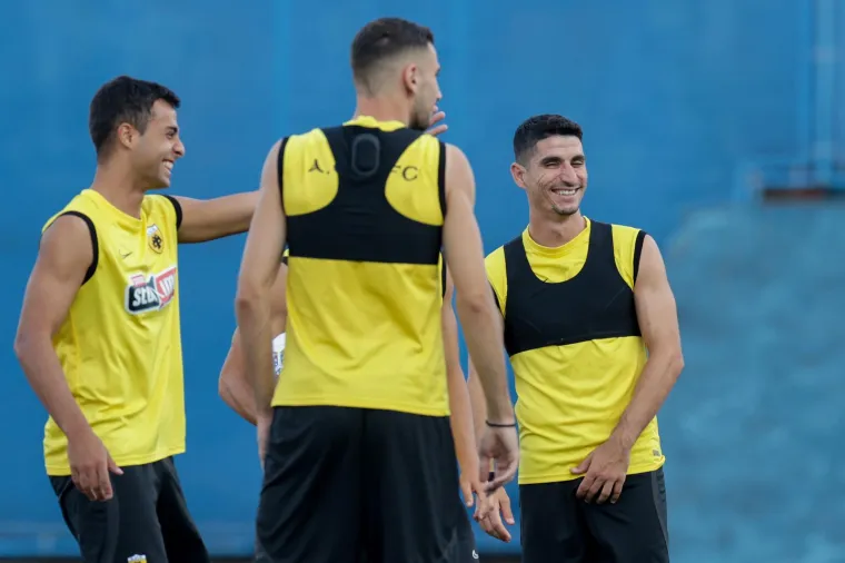 Oko stadiona opsadno stanje, a na travnjaku sjajna atmosfera: Domagoj Vida nije skidao osmjeh s lica